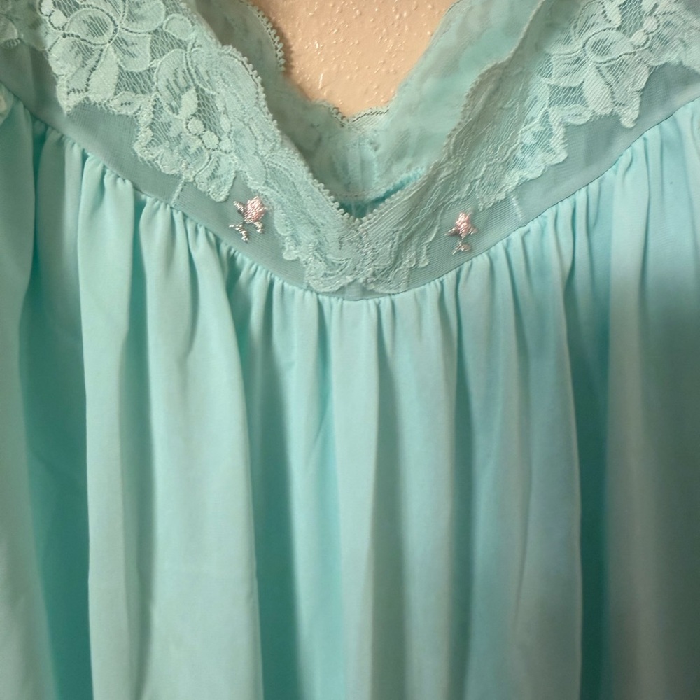 Elegant Lace Trim Sea-foam Nightgown Sz M NWT - Picture 6 of 13